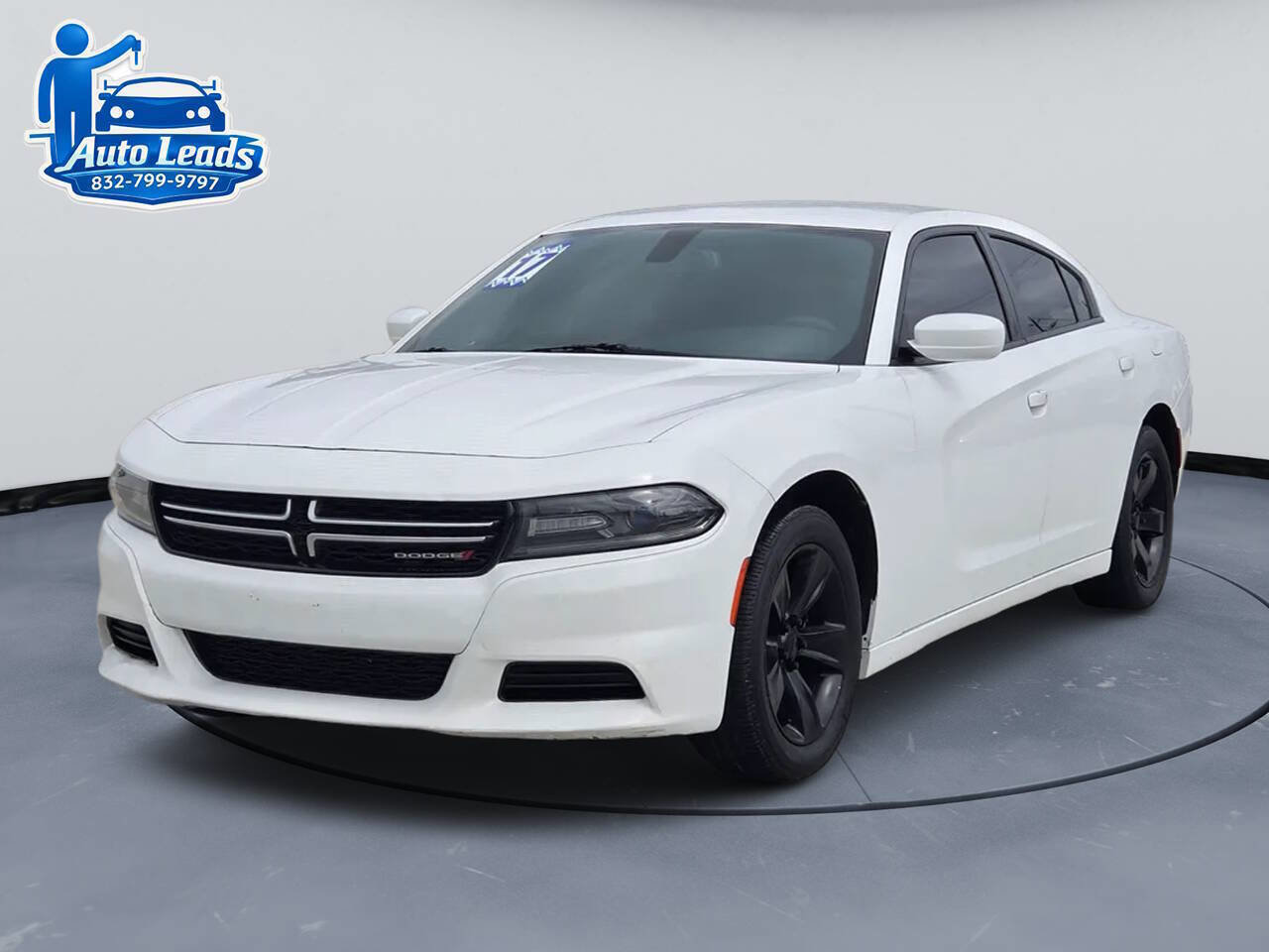 Used 2017 Dodge Charger SE w/ Popular Equipment Group RWD image 3