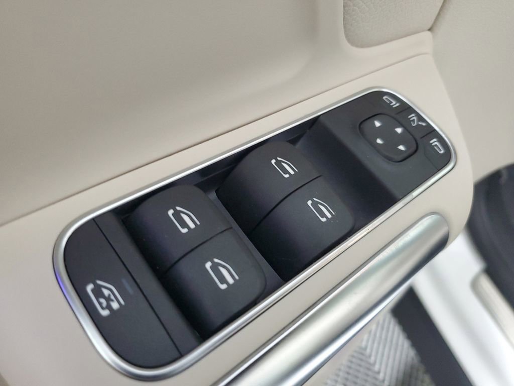 Used 2023 Mercedes-Benz GLA 250 image 19