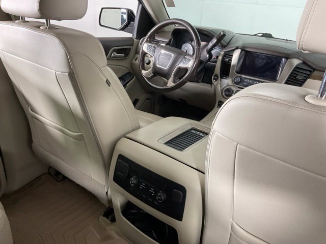Used 2018 GMC Yukon Denali w/ Denali Ultimate Package AWD/4WD image 32