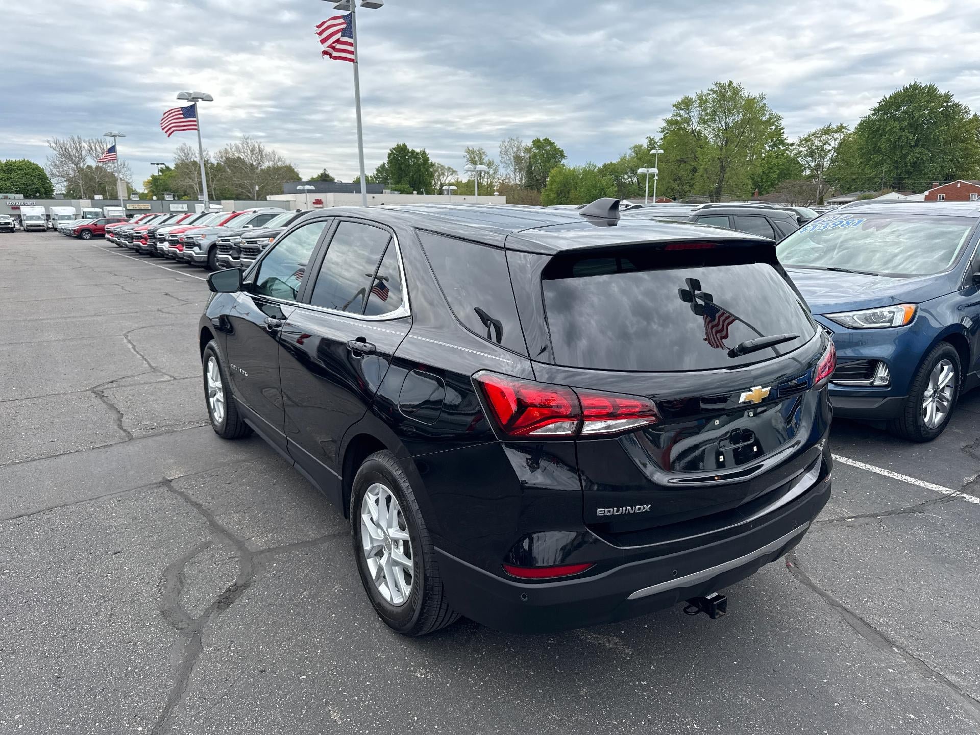 Used 2023 Chevrolet Equinox LT FWD image 5