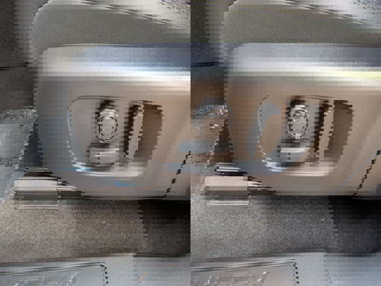 Certified 2025 Land Rover Discovery Sport S image 17