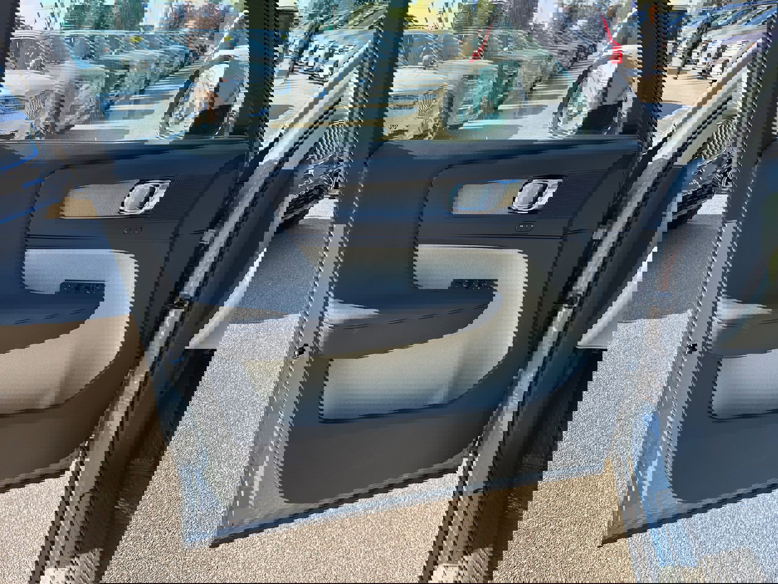 New 2026 Volvo XC40 B5 Plus w/ Protection Package Premier image 16