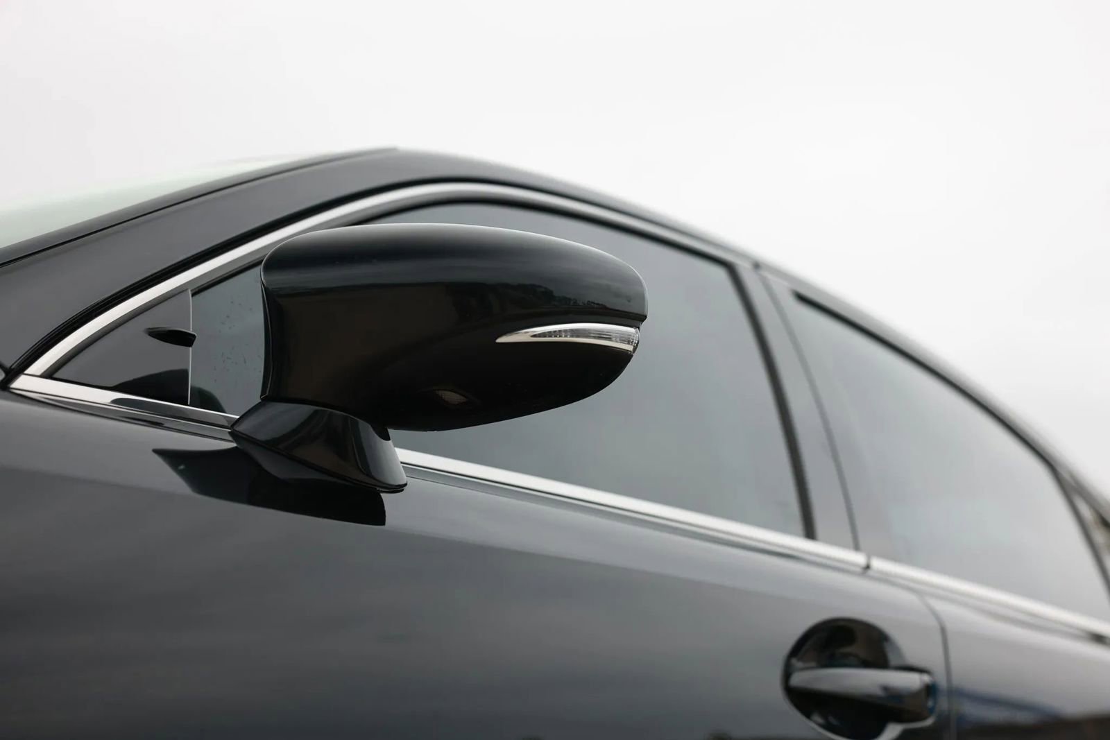 Used 2017 Lexus IS 200t RWD image 38