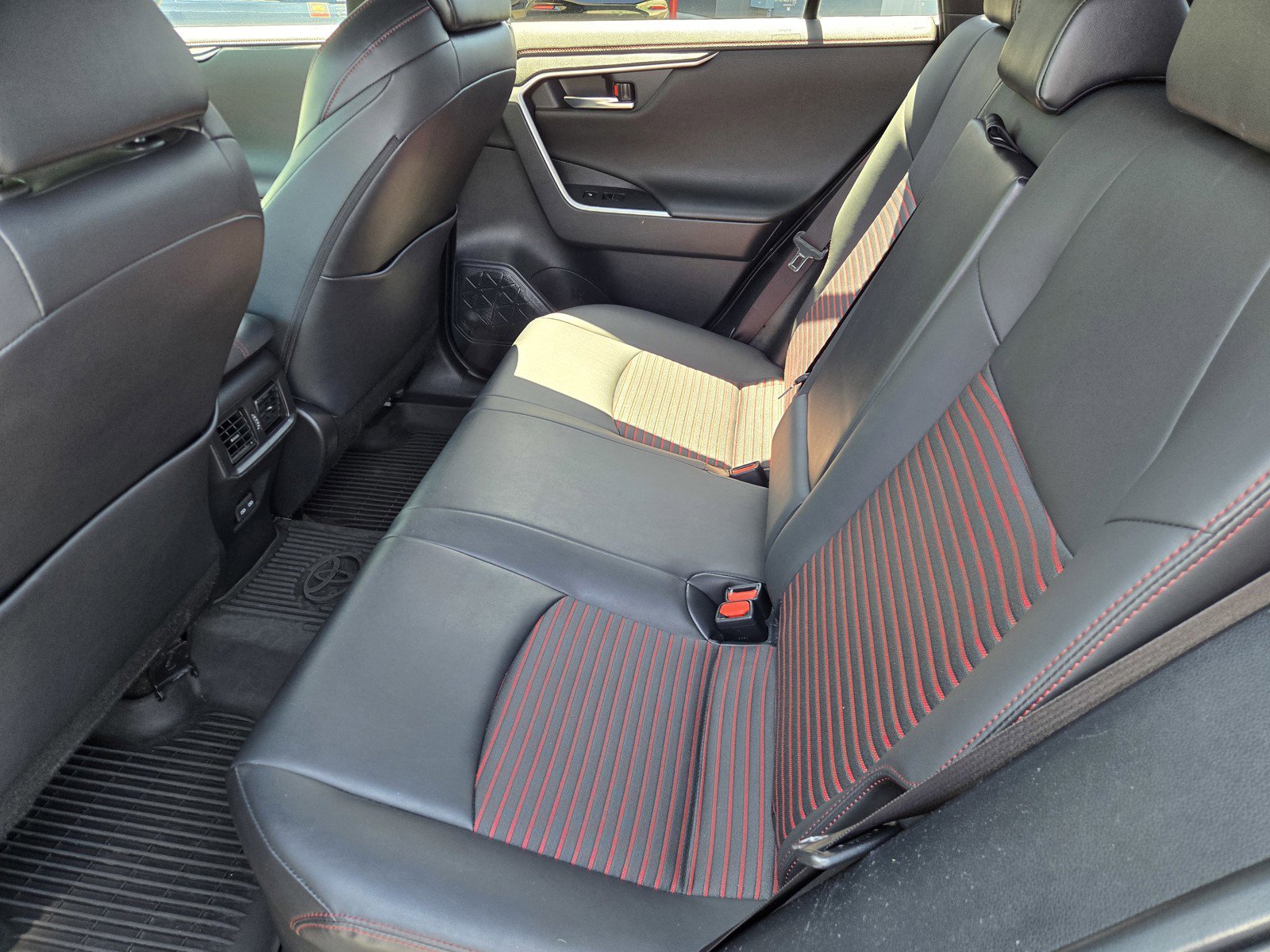 Used 2023 Toyota RAV4 XSE w/ Weather Package AWD/4WD image 12