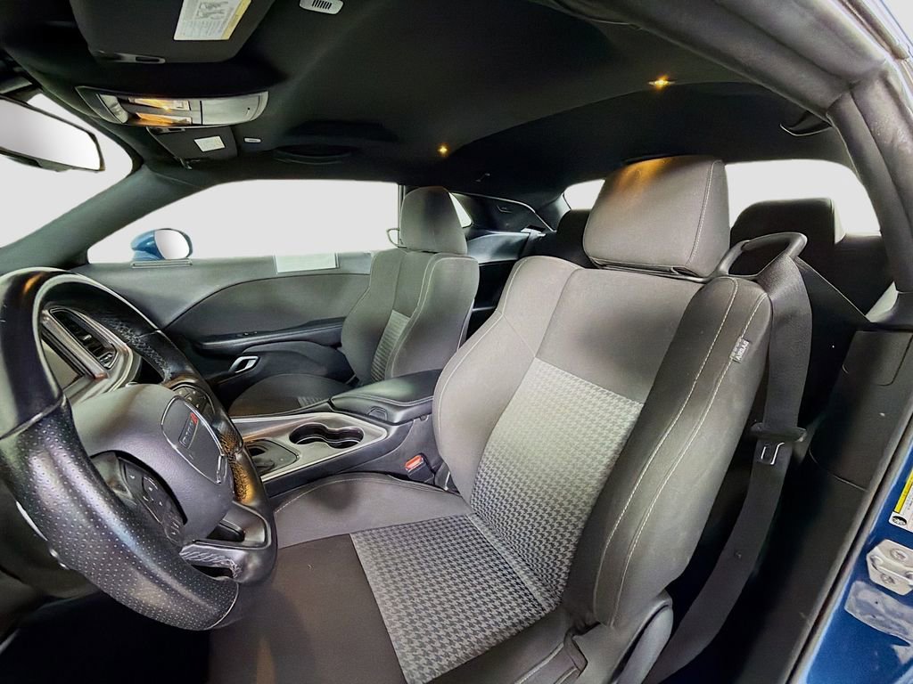 Used 2022 Dodge Challenger GT image 13