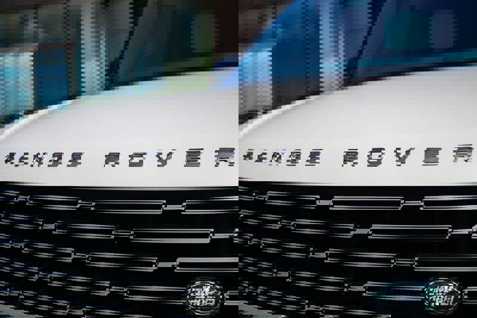 New 2026 Land Rover Range Rover Long Wheelbase SE image 11