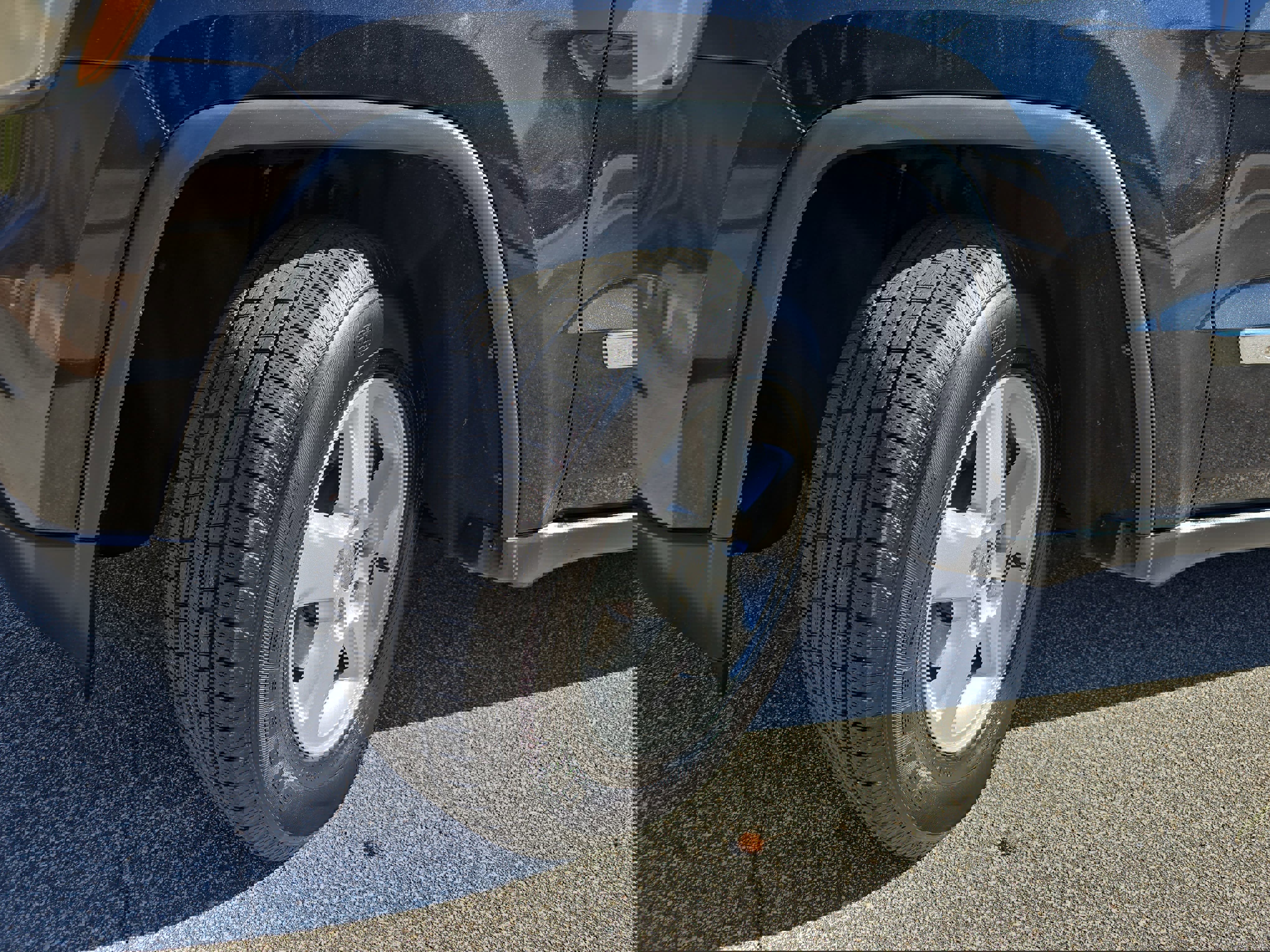 Used 2011 Jeep Grand Cherokee Laredo image 30