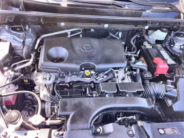 Used 2020 Toyota RAV4 Limited AWD/4WD image 10
