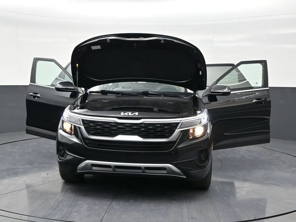 Used 2023 Kia Seltos EX image 34