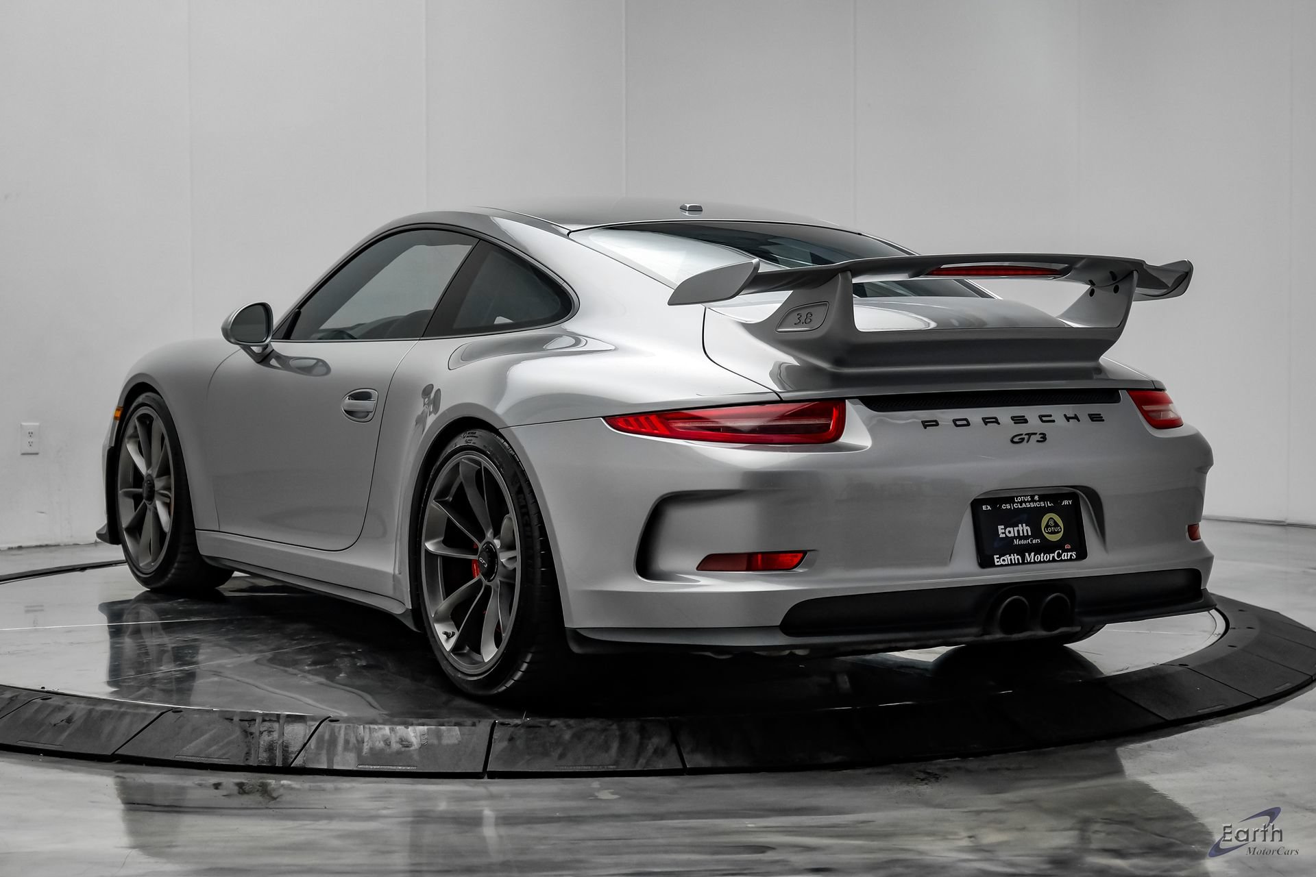 Used 2015 Porsche 911 GT3 RWD image 11