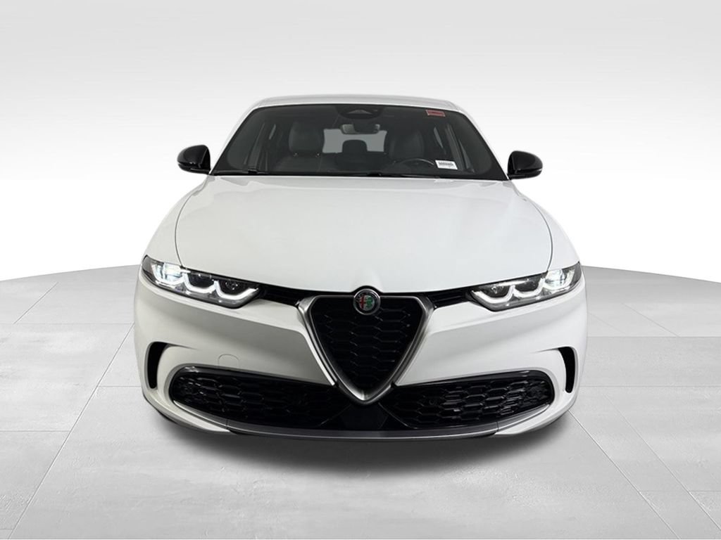 Used 2024 Alfa Romeo Tonale Ti w/ Premium Interior Package AWD/4WD image 4