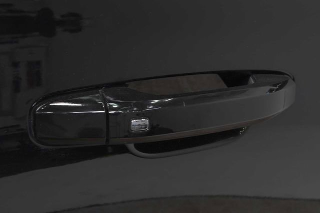 Used 2017 GMC Yukon XL SLT image 19