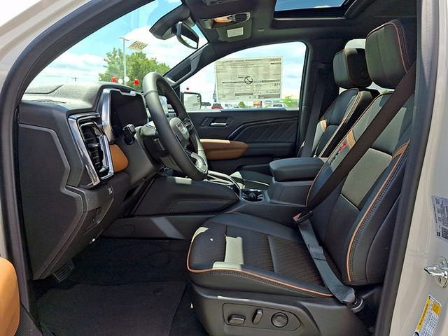 New 2026 GMC Canyon AT4 w/ Technology Plus Package AWD/4WD image 9