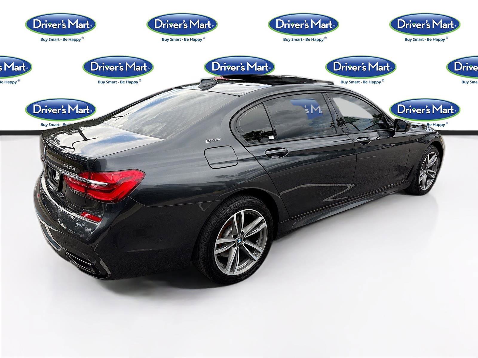 Used 2019 BMW 740e xDrive w/ M Sport Package AWD/4WD image 7