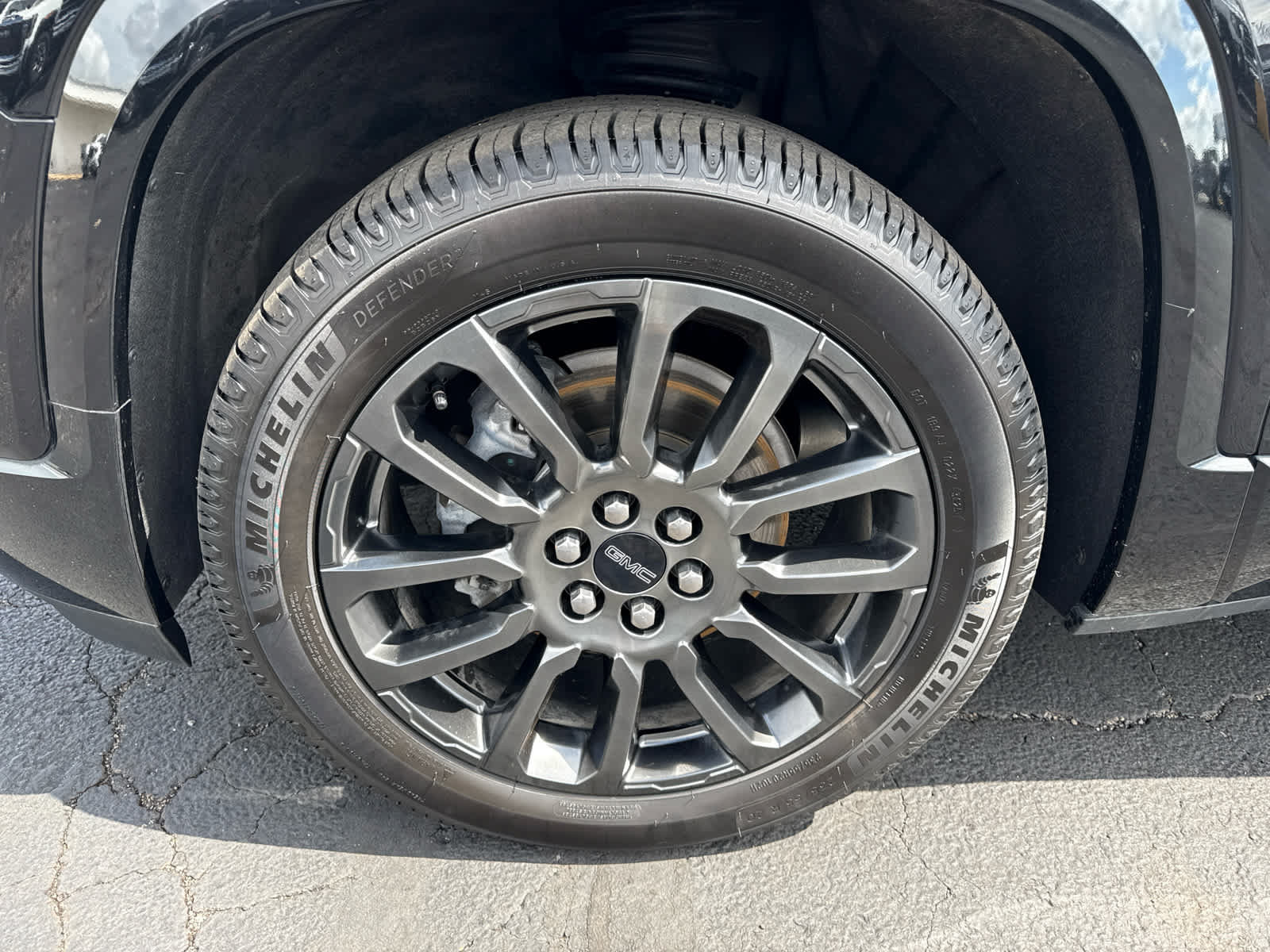 Certified 2023 GMC Acadia Denali w/ Black Diamond Edition AWD/4WD image 9