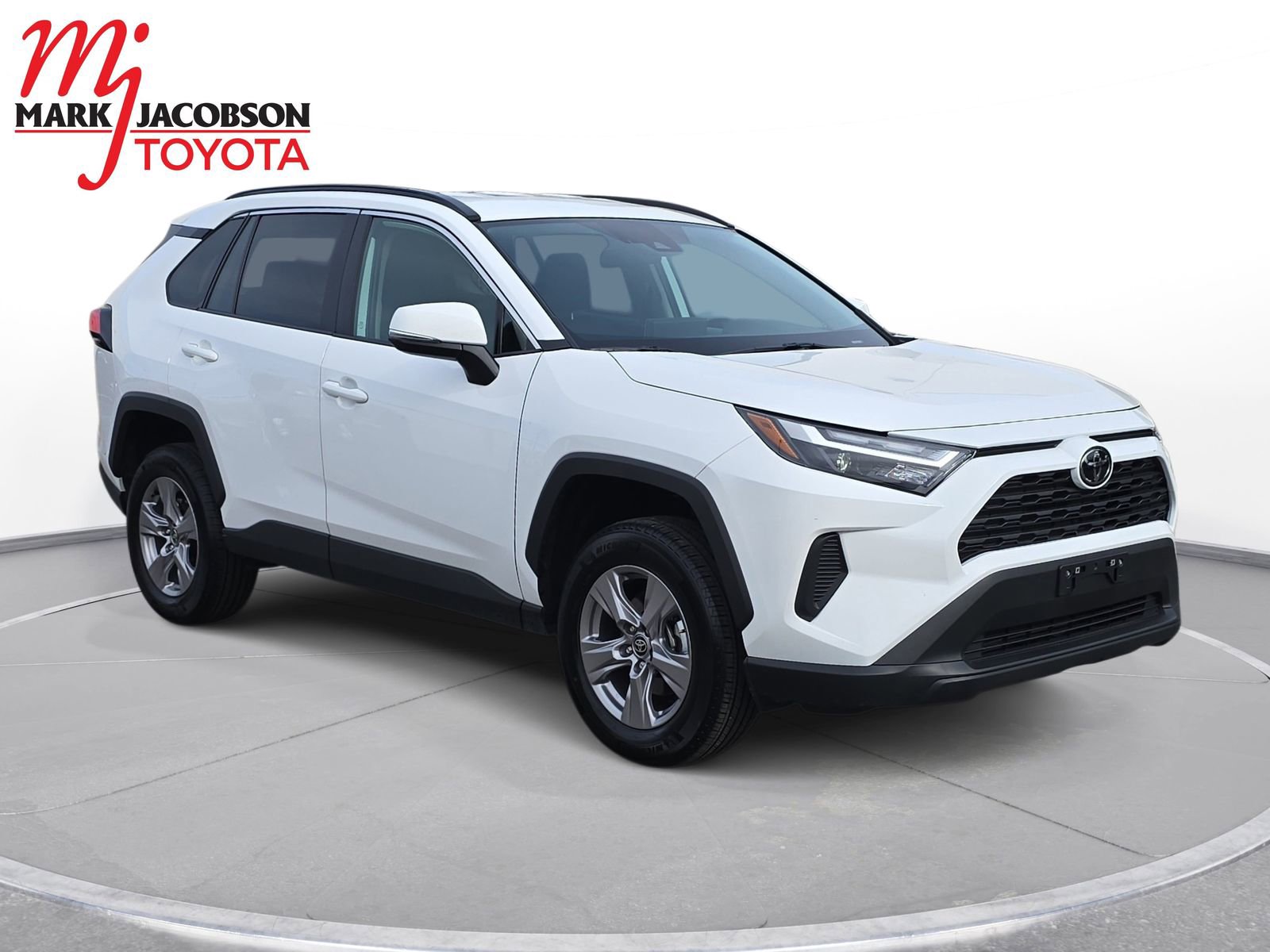 Used 2025 Toyota RAV4 XLE image 5