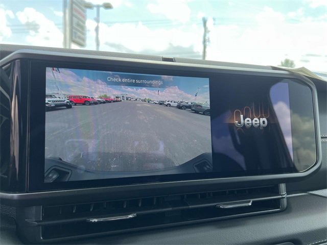 New 2025 Jeep Gladiator Sport w/ Premium Package image 21