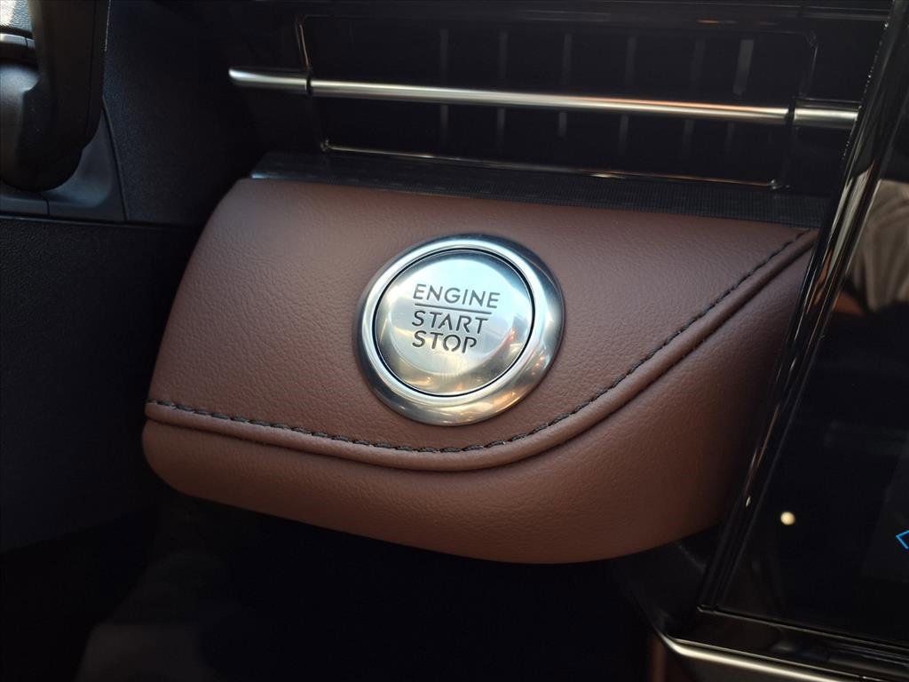 New 2026 Lincoln Nautilus Reserve image 7