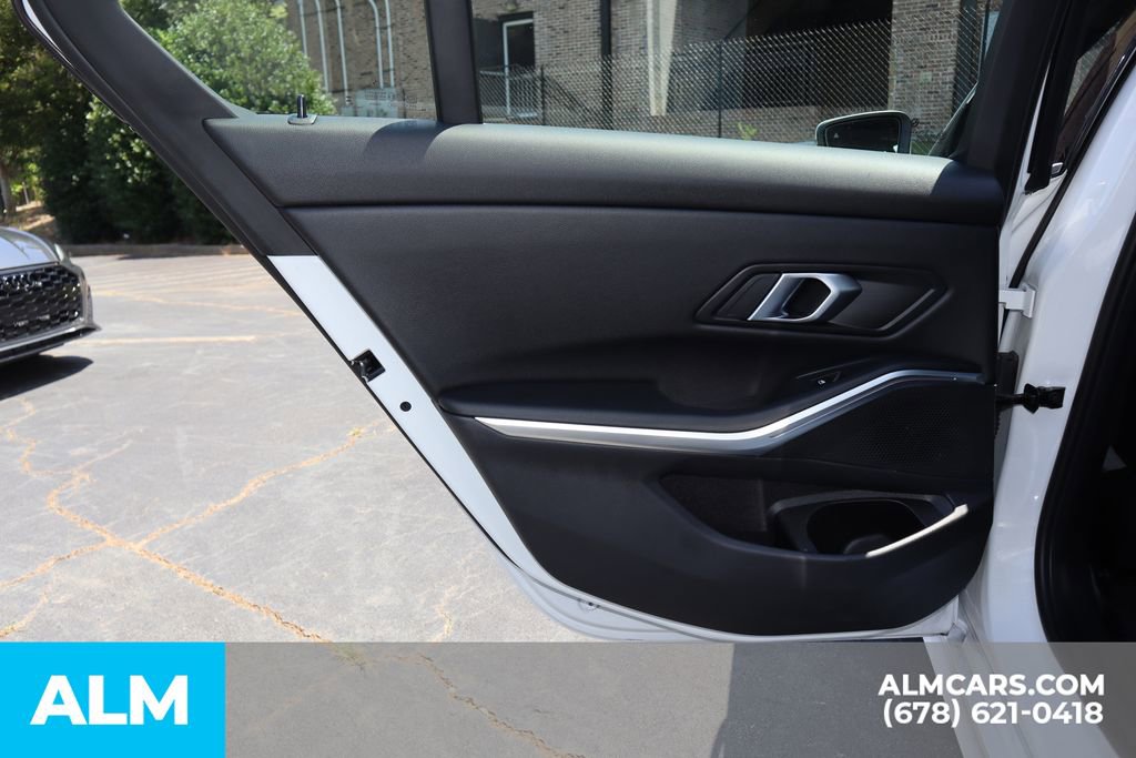 Used 2025 BMW 330i Sedan image 19