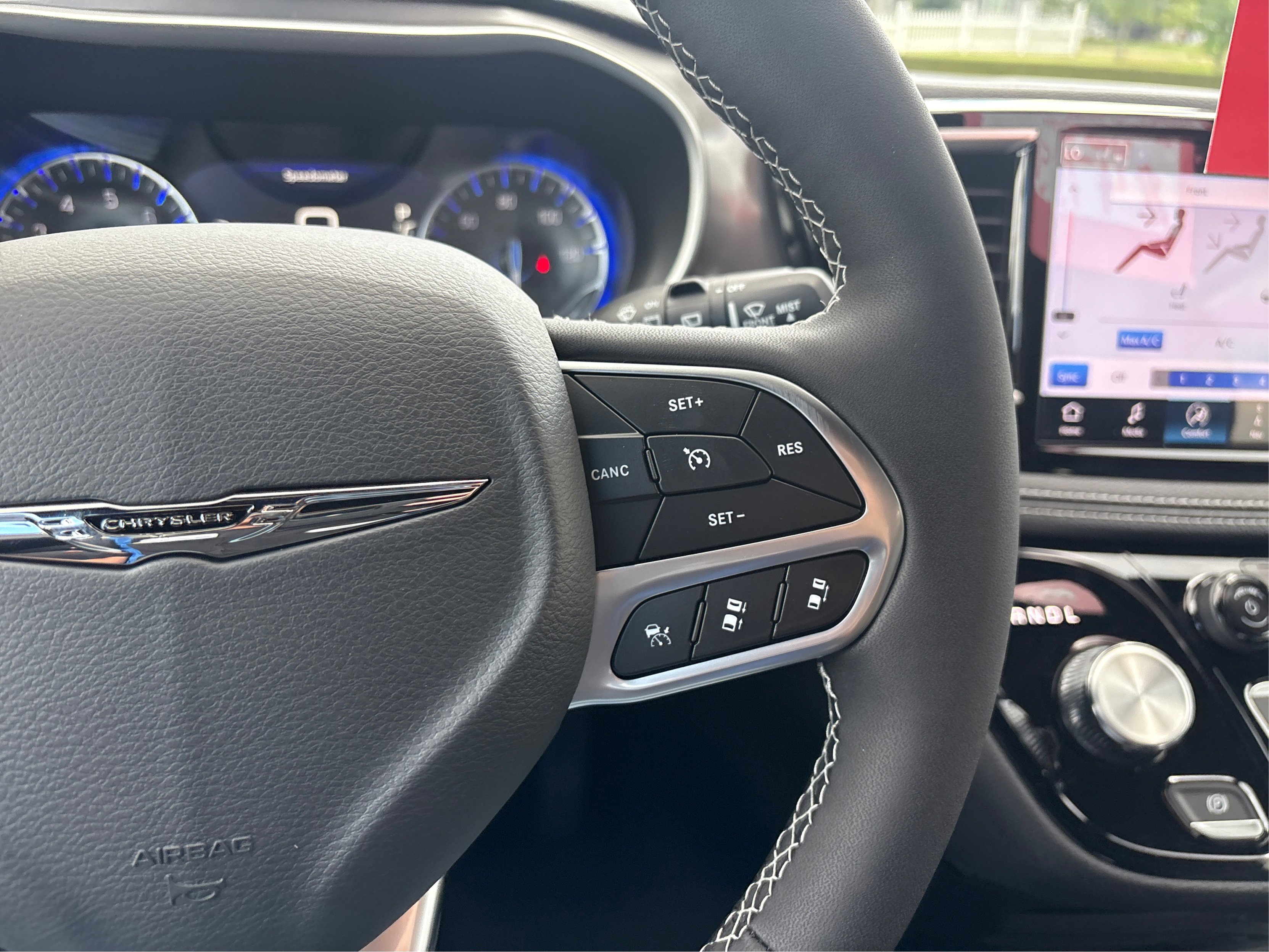 New 2026 Chrysler Pacifica Select image 24