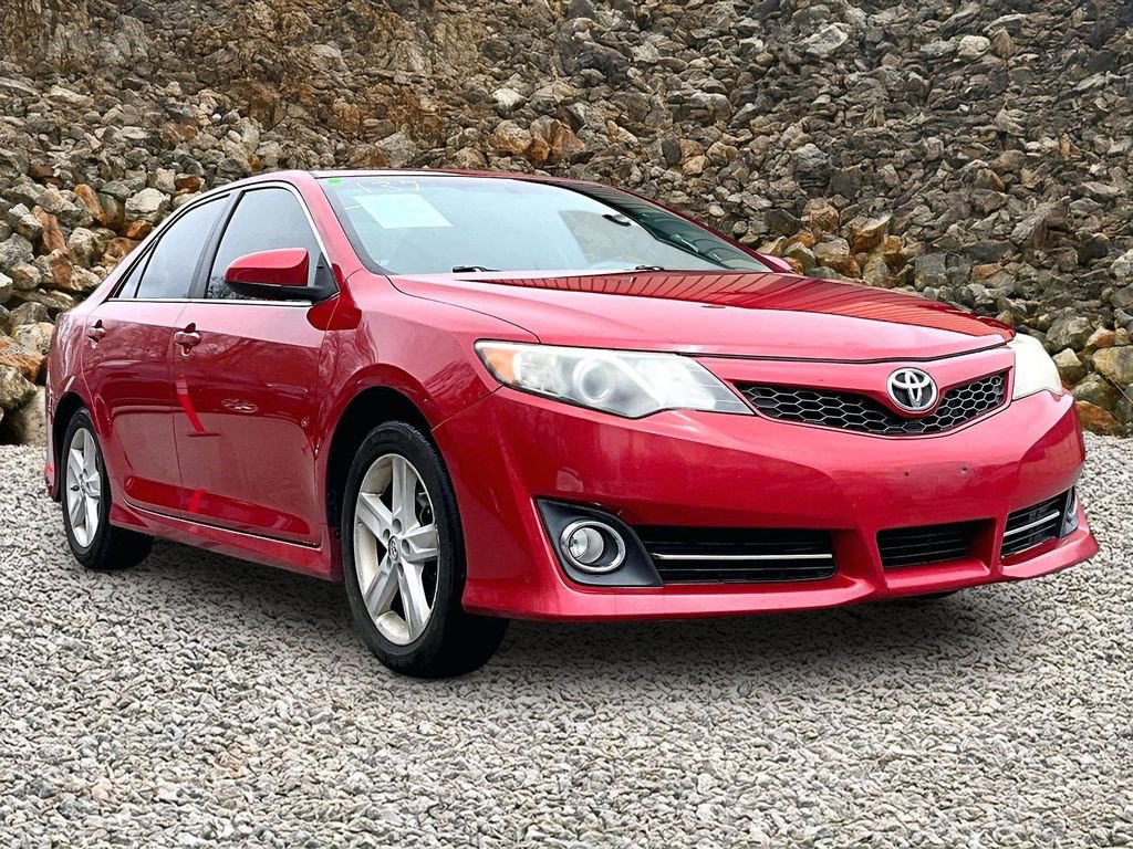 Used 2014 Toyota Camry SE FWD image 10
