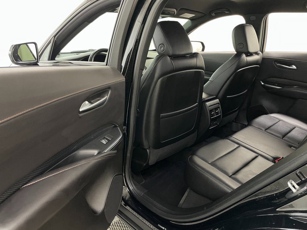 Certified 2023 Cadillac XT4 Sport w/ LPO, Onyx Lite Package image 43