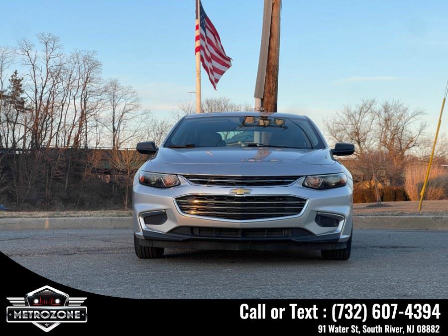 Used 2017 Chevrolet Malibu LS image 3