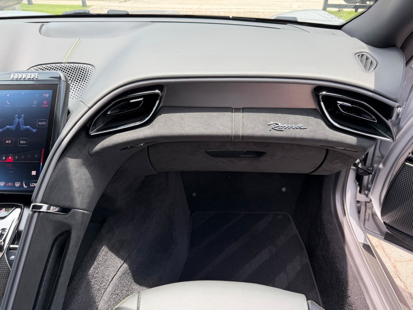 Used 2022 Ferrari Roma RWD image 43