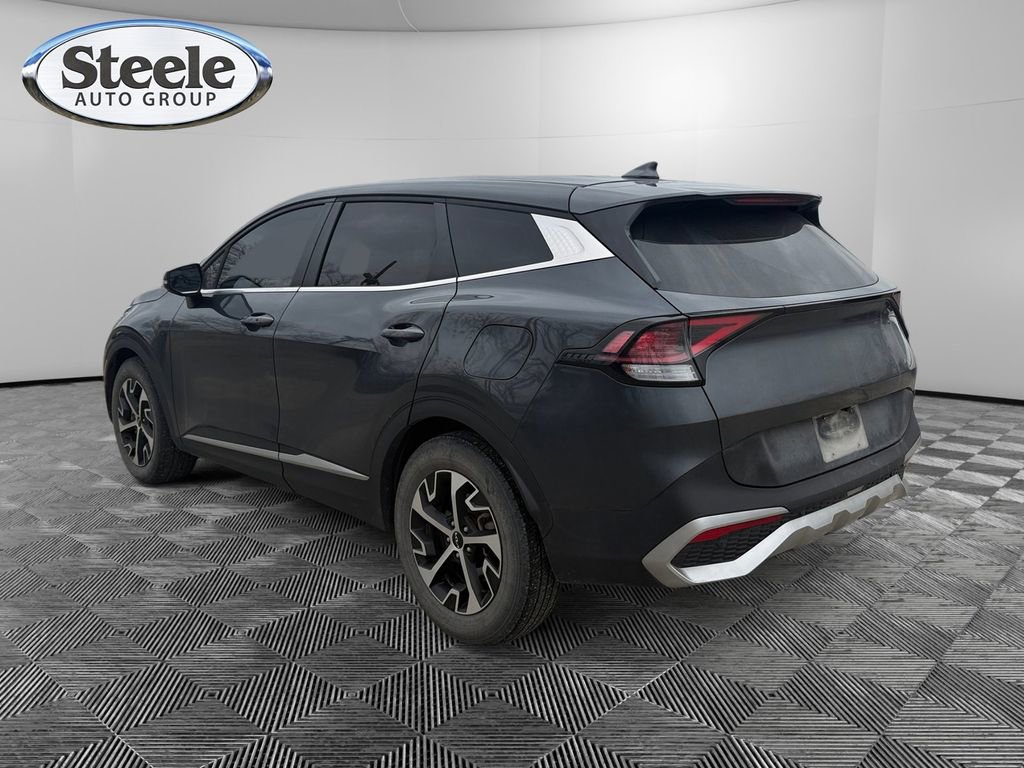 Used 2024 Kia Sportage EX image 3