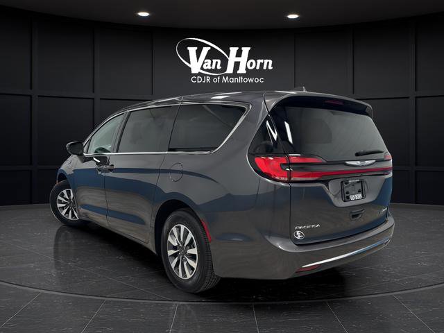 Used 2022 Chrysler Pacifica Touring-L FWD image 7