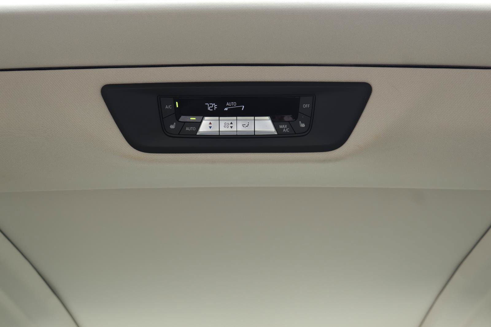 Used 2024 BMW X7 xDrive40i w/ Premium Package AWD/4WD image 18