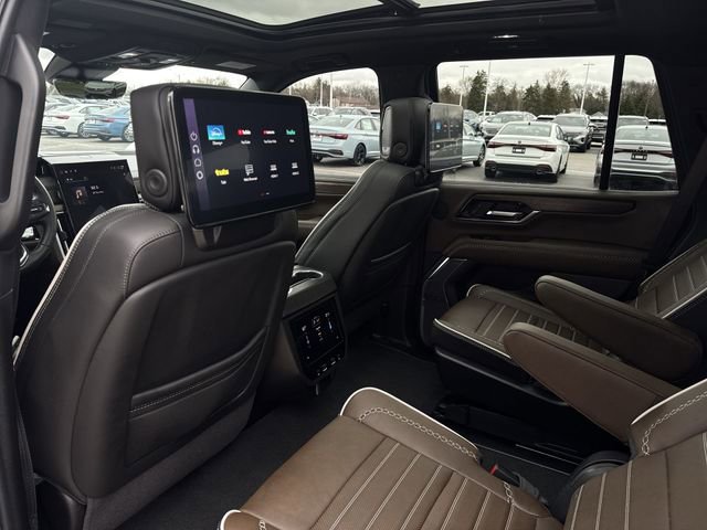 Certified 2025 GMC Yukon Denali Ultimate w/ LPO, Floor Liner Package AWD/4WD image 22