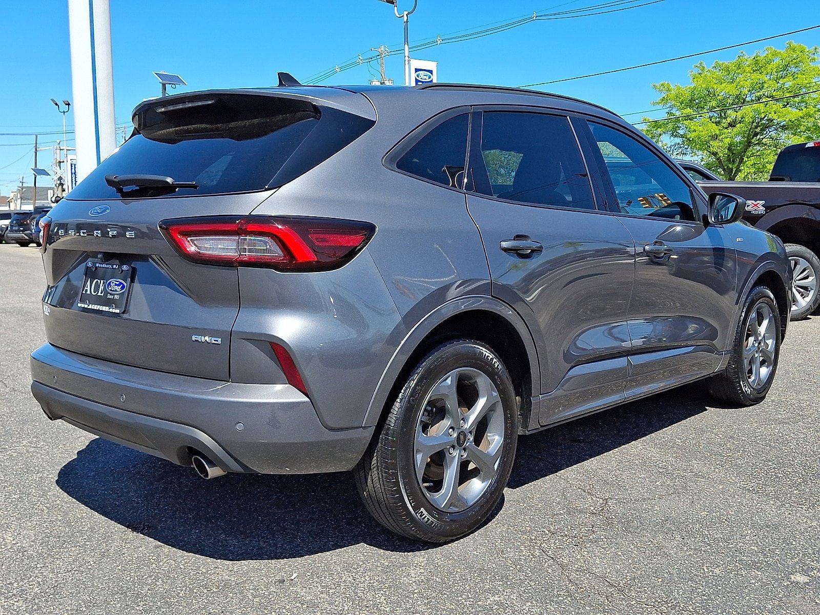 Certified 2023 Ford Escape ST-Line w/ Tech Pack #1 AWD/4WD image 6