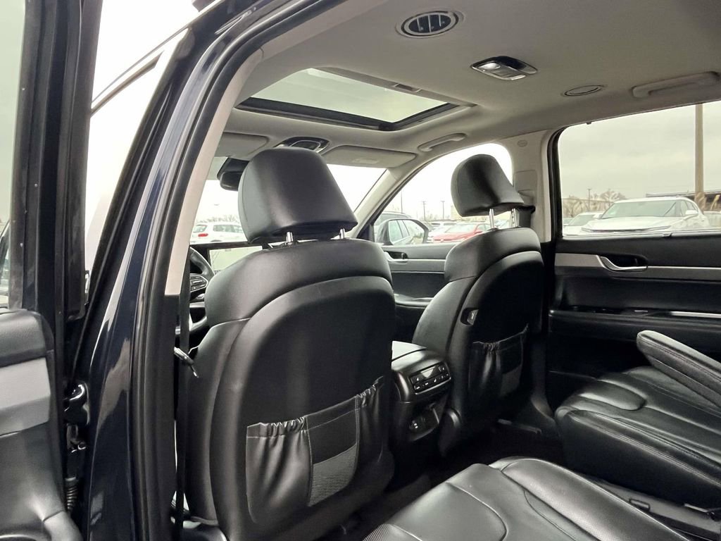 Used 2022 Hyundai Palisade SEL w/ Premium Package image 18
