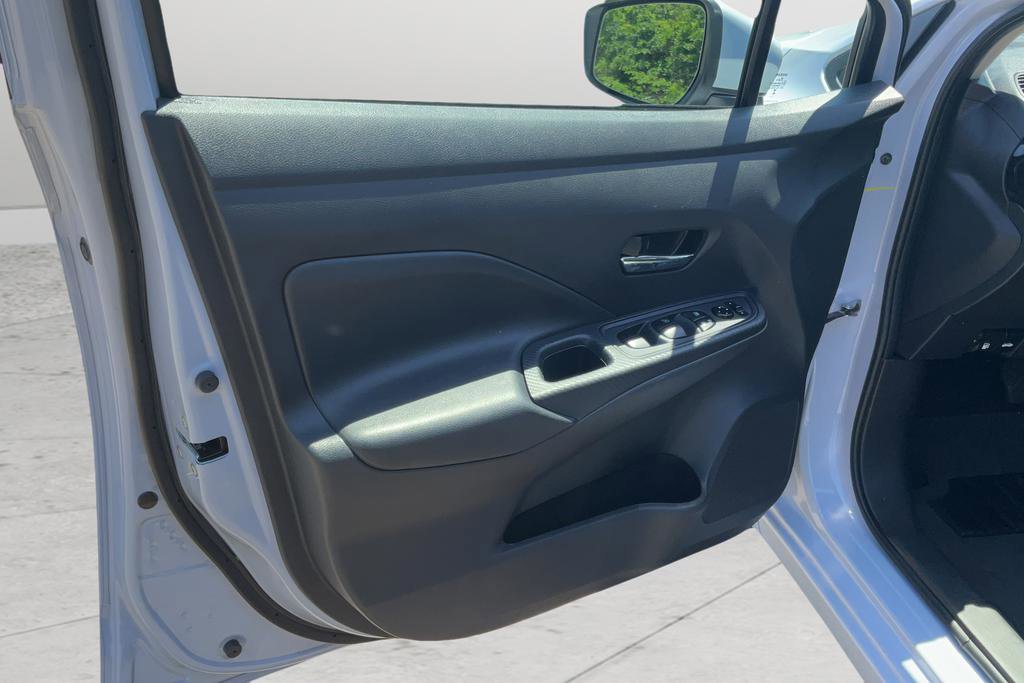 Used 2025 Nissan Versa SV w/ Trunk Package FWD image 11