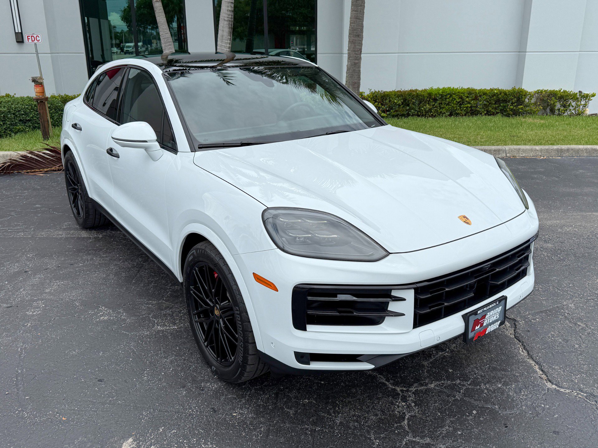 Used 2024 Porsche Cayenne S image 12