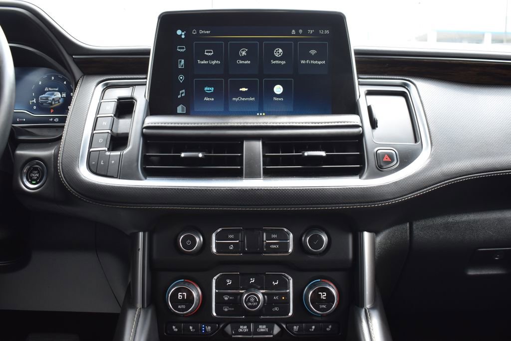 Used 2023 Chevrolet Suburban Premier AWD/4WD image 18