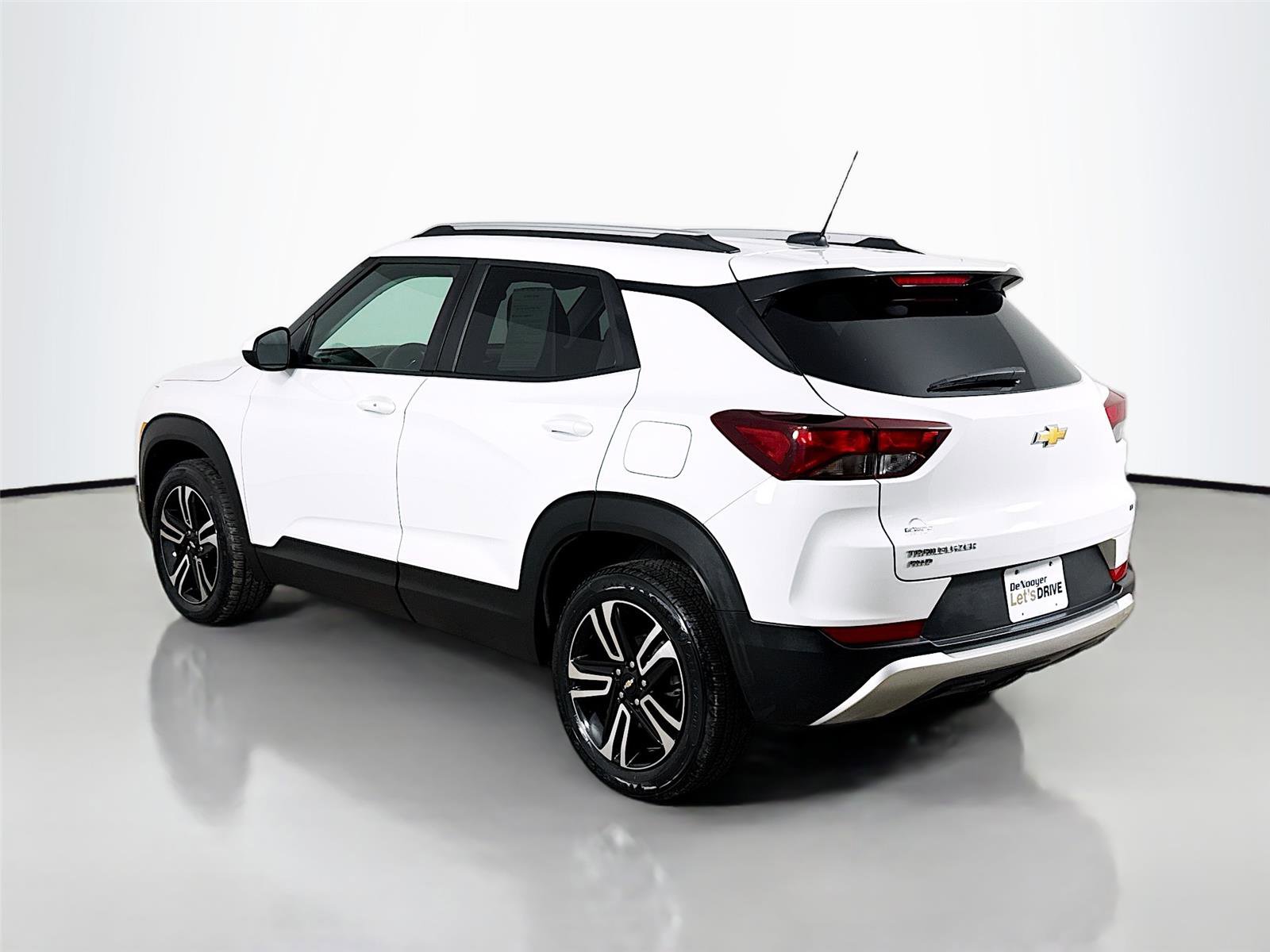 Used 2023 Chevrolet TrailBlazer LT w/ Convenience Package image 6