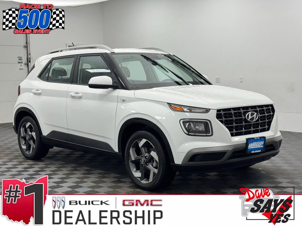 Used 2025 Hyundai Venue SEL FWD image 1