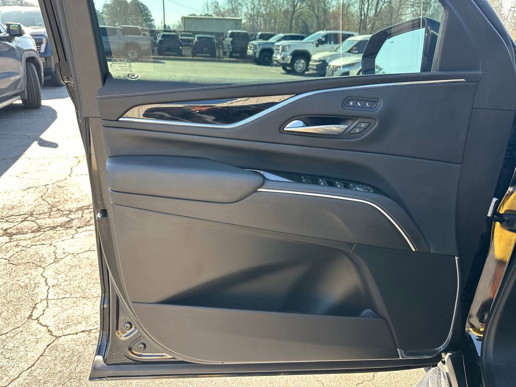 Used 2024 Cadillac Escalade Sport w/ Touring Package image 10