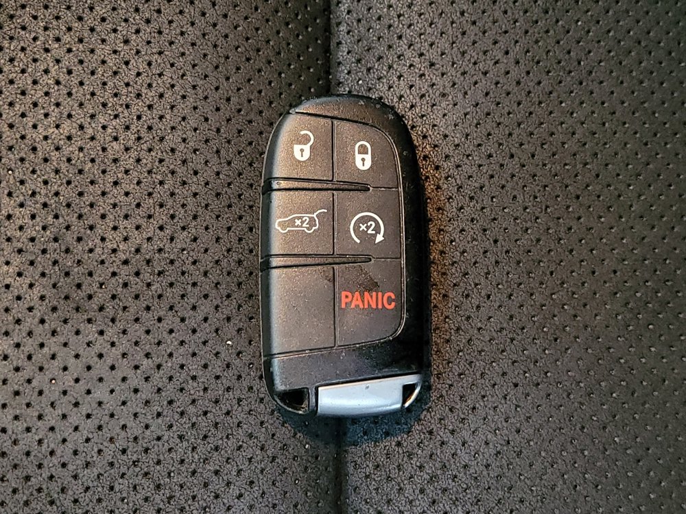 Used 2019 Jeep Grand Cherokee Altitude RWD image 32