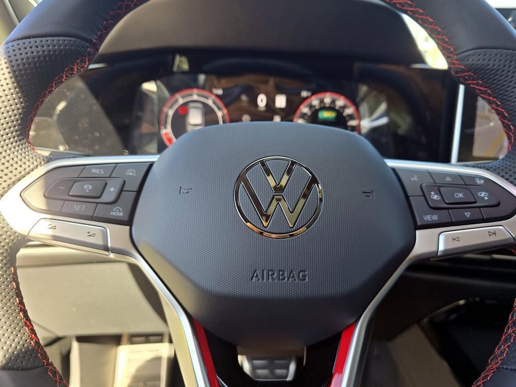 New 2026 Volkswagen GTI SE FWD image 9