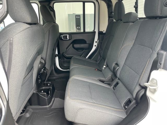 Used 2024 Jeep Gladiator Sport image 22