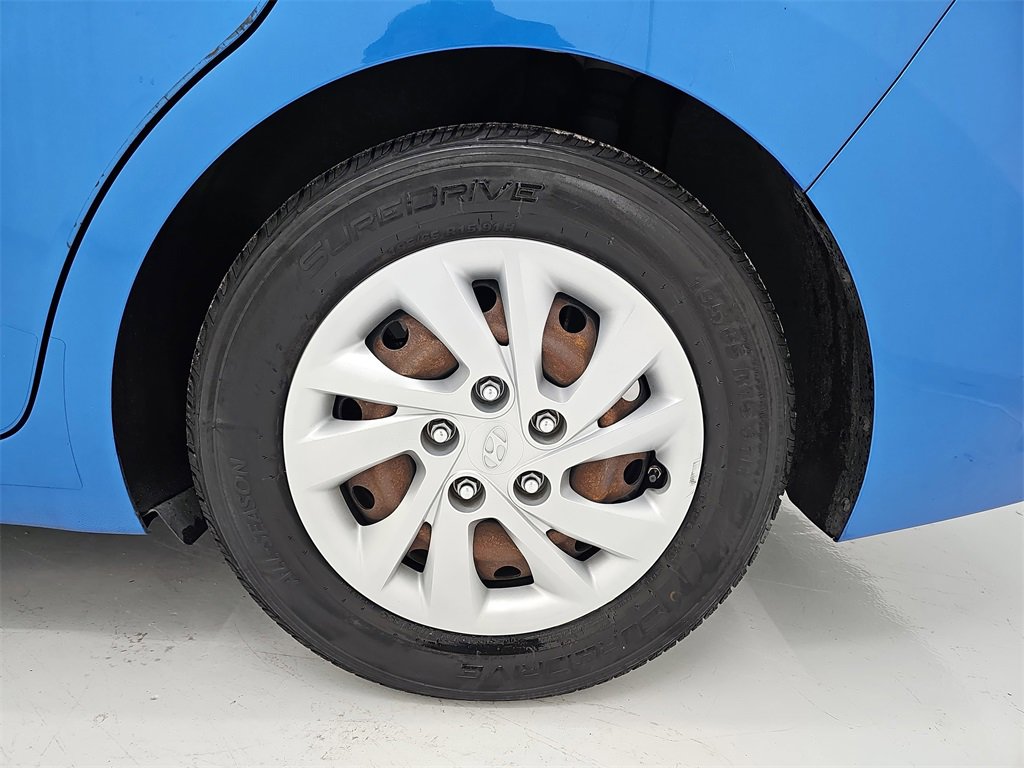 Used 2017 Hyundai Elantra SE image 36