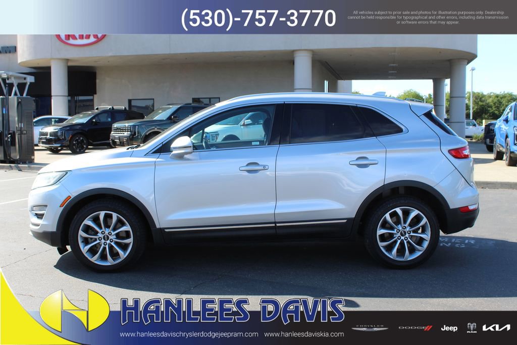 Used 2016 Lincoln MKC Select w/ Select Plus Package FWD image 2