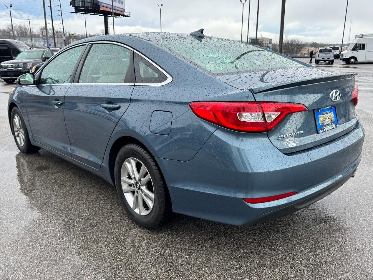 Used 2016 Hyundai Sonata SE w/ Cargo Package image 5