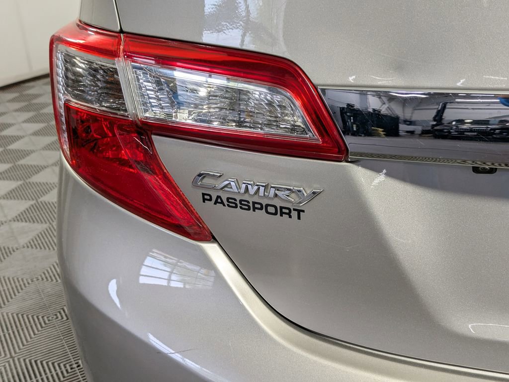 Used 2014 Toyota Camry XLE image 10