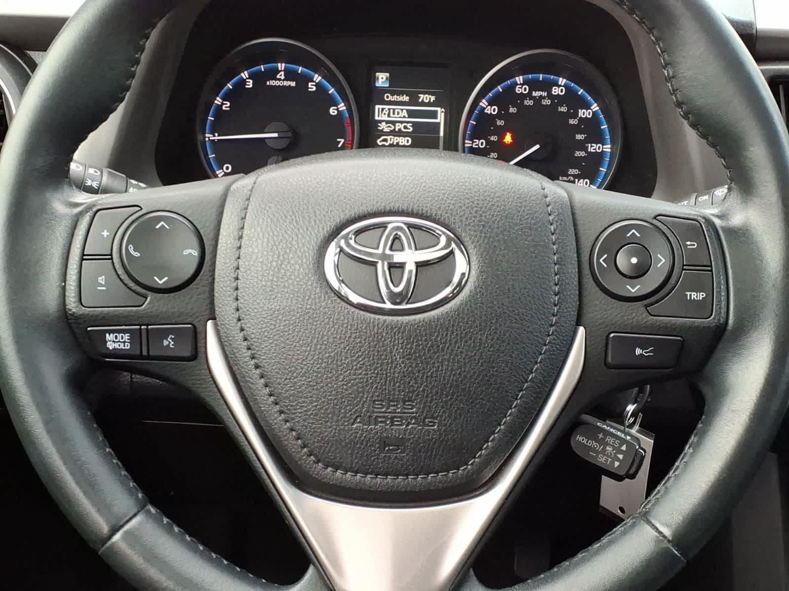 Used 2017 Toyota RAV4 XLE FWD image 17