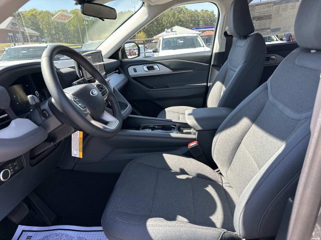 New 2026 Ford Explorer Active RWD image 9