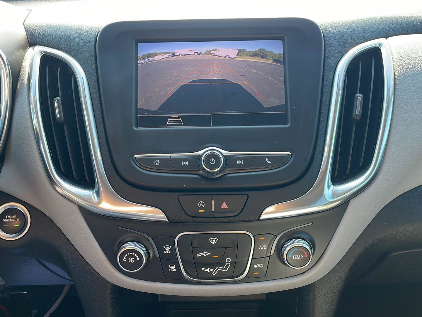 Used 2023 Chevrolet Equinox LS w/ LS Convenience Package FWD image 21